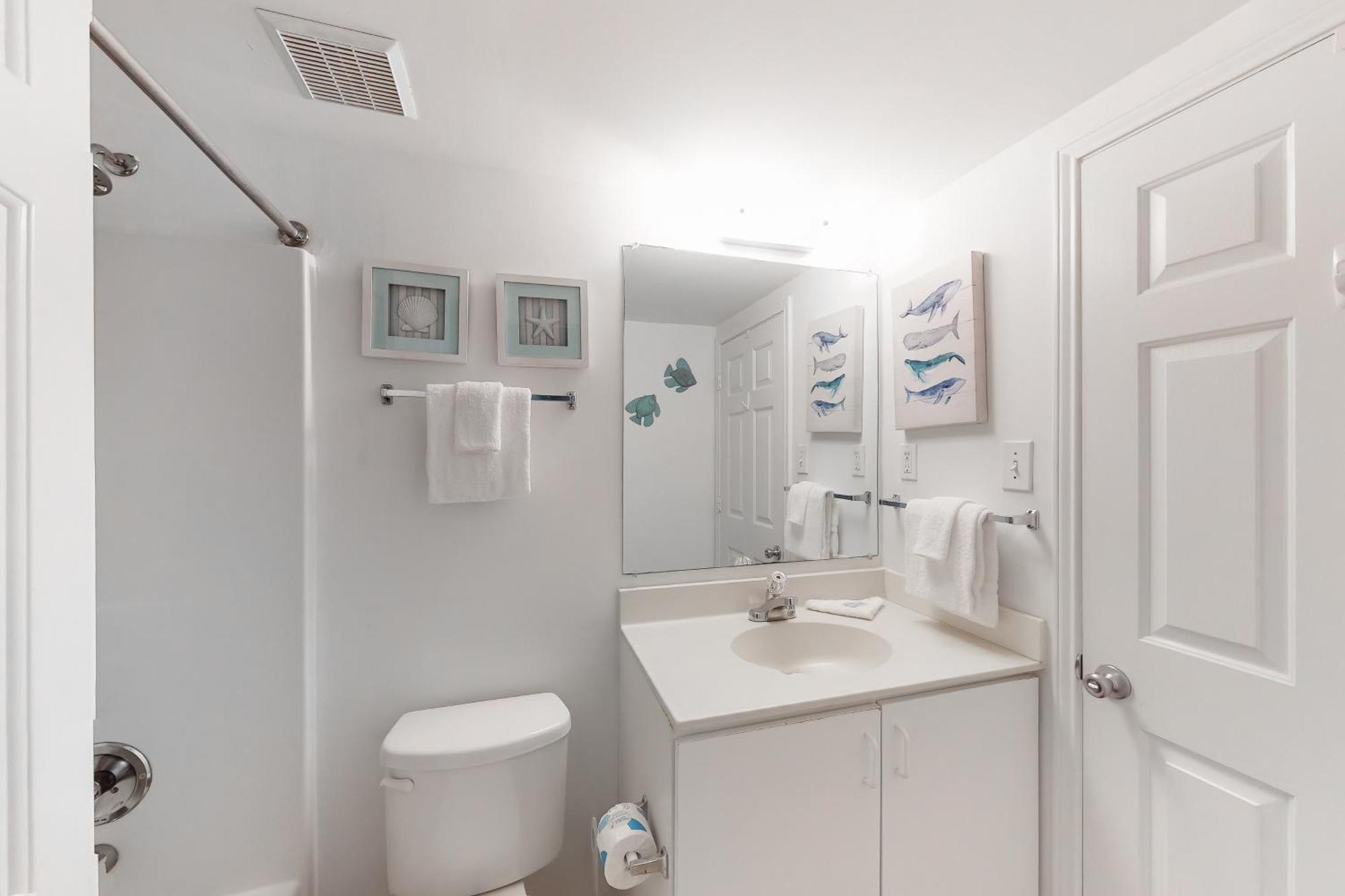 Tradewinds Condos II Orange Beach Room photo